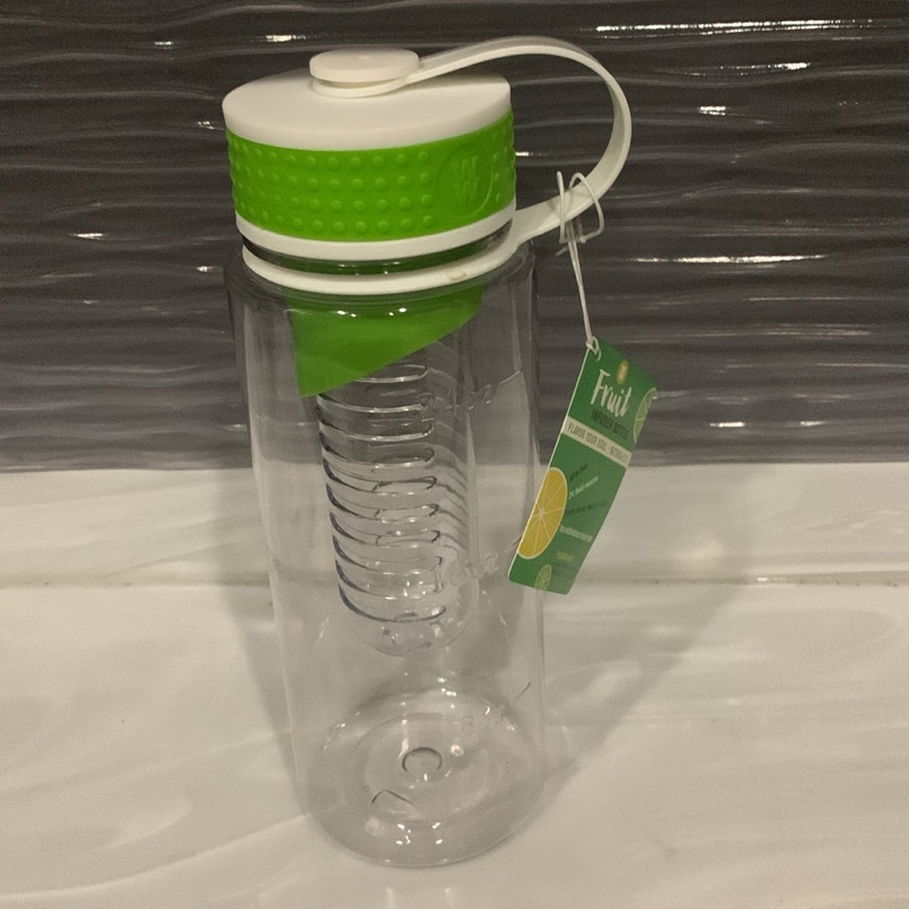 Fruit infuser Bottle NEW 24 Fl Oz BPA Free Leak Proof Twist cap Use Both Ways - Picture 3 of 7